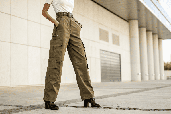 Tall person wearing cargo pants